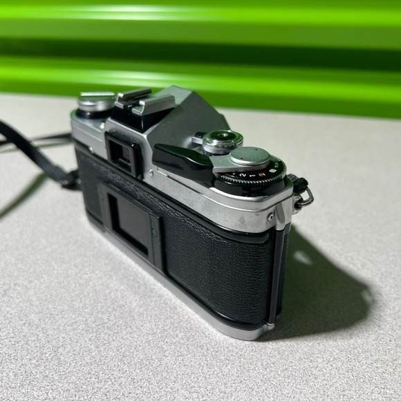 Canon AE-1 35mm SLR Film Camera Body Vintage Silver Black Japan 2386617 - Picture 6 of 14